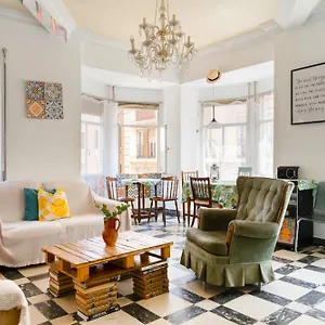 https://vintage-flat-malaga-gran-piso-para-grupos.hotelsinnerja.org